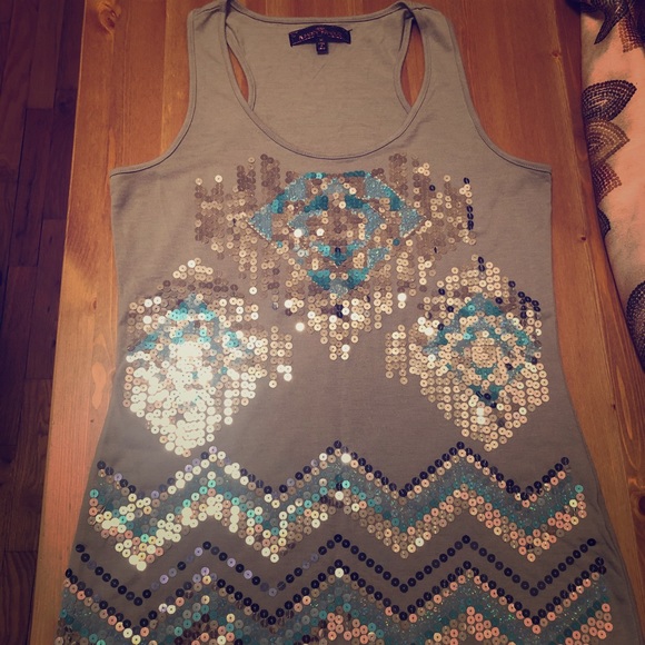 Almost Famous Sequin Tank Top Size Medium - Picture 2 of 8